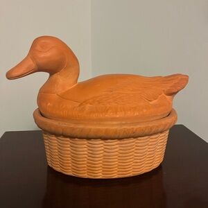 Brique Ware Terracotta Duck on Nest Covered Casserole Dish